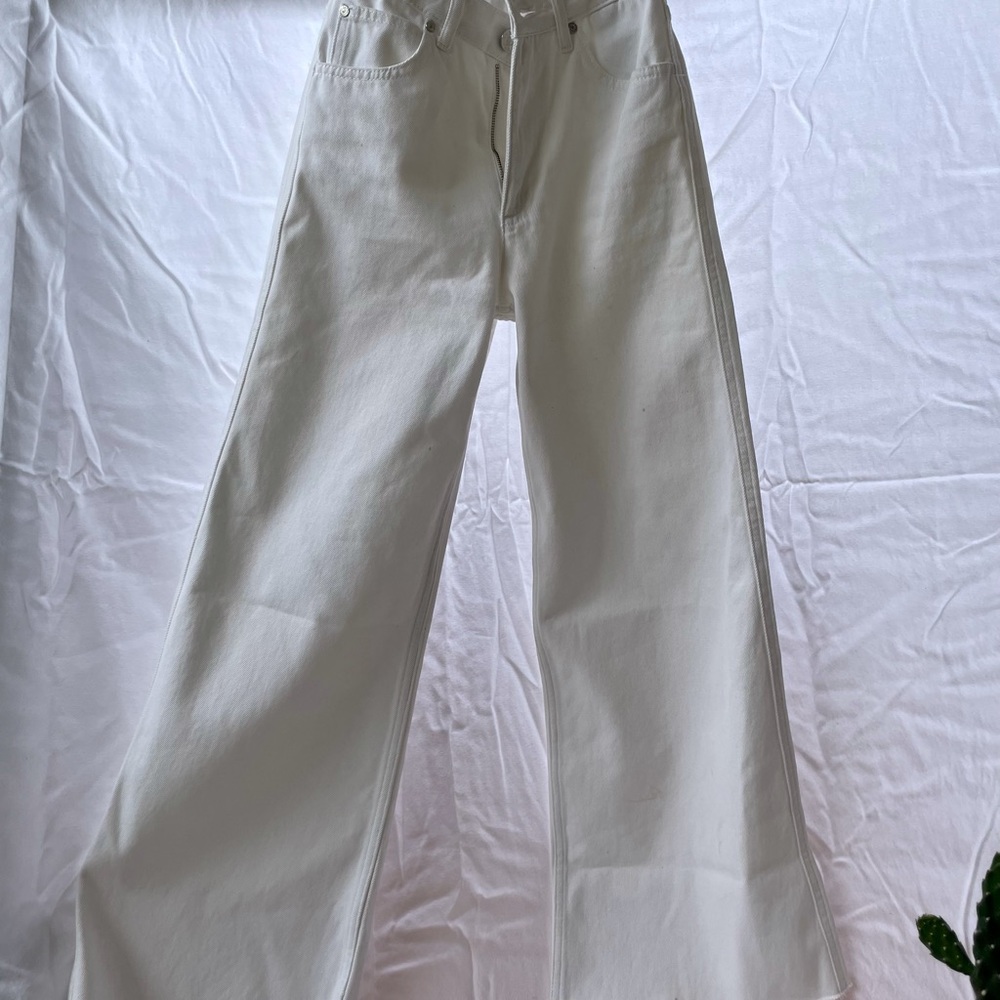 the PERFECT wide leg jeans